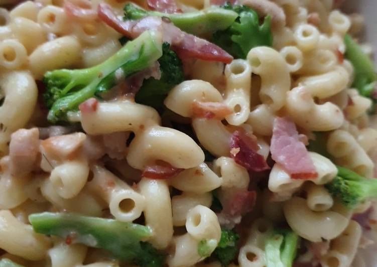 Macaroni Brokoli Bacon