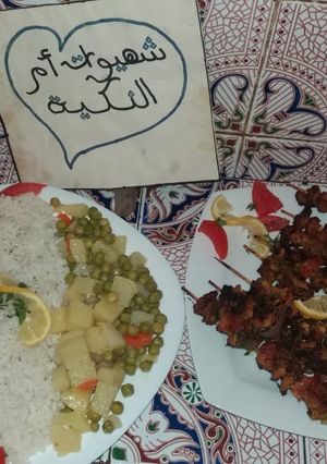 صورة لوصفة صدر الدجاج مشوي على الفحم مع سلطة بسيطة جدا وسهلة اتحضير