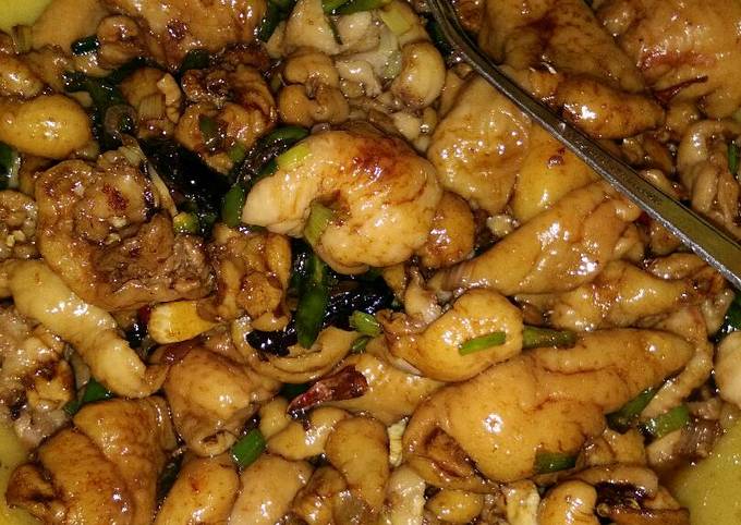 Ini dia! Resep buat Tumis kulit ayam pedas cabe ijo dijamin sedap