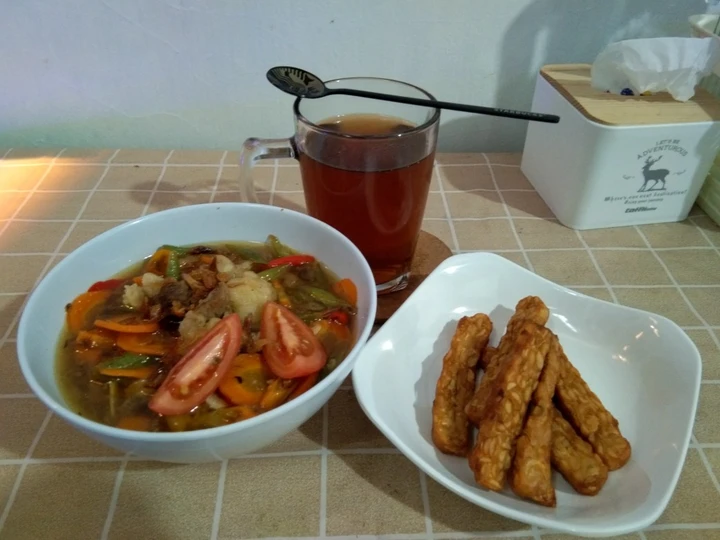 Cara Mudah Menyiapkan Resep Asem Asem Daging yang Uenak Anti Ribet, Menggugah Selera