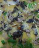 Trứng chiên nấm thịt