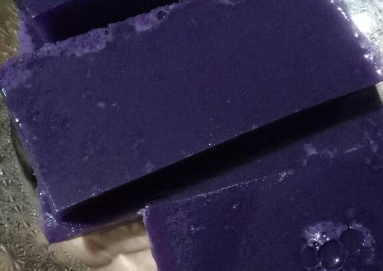 Puding ubi ungu