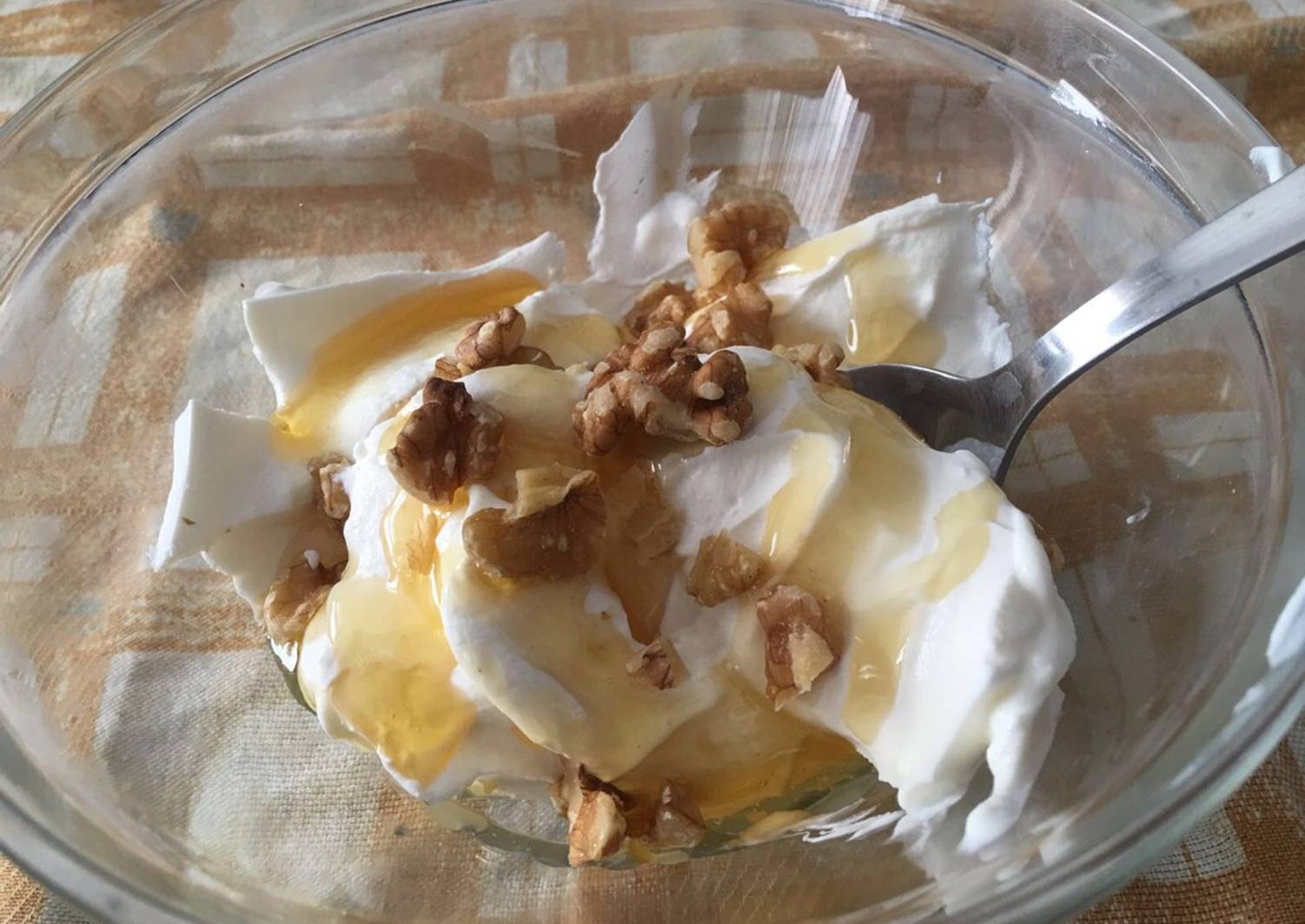 Yogur griego con miel y nueces Receta de Tina Cookpad