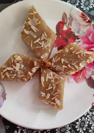 બ્રેડ બરફી(bread barfi in Gujarati) રેસીપી મુખ્ય ફોટો