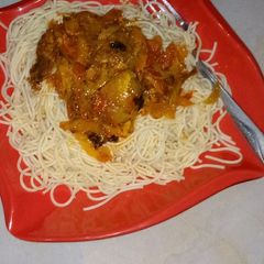 A picture of Spaghetti and cabbage sauce.