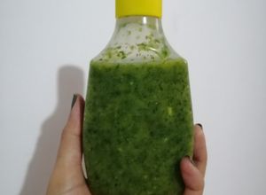 Una foto de Vinagreta de Perejil y mostaza