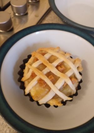 A picture of Apple and fudge pies.