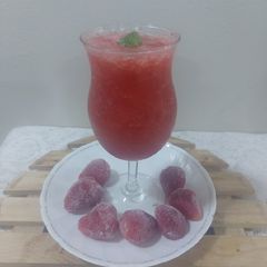 A picture of Strawberry 🍓cool refreshing drink 🍸.