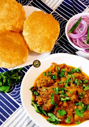 A picture of Halwayi Style Gobhi Aloo Sabzi.