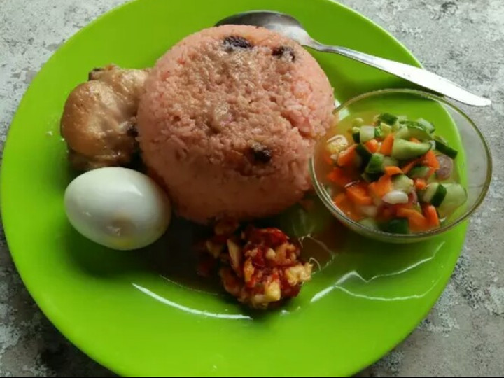 Langkah Mudah untuk Membuat Nasi Minyak instan yang Enak