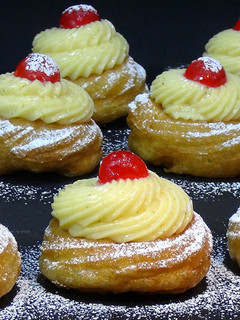 Una foto de Roscos de San José (Zeppole di San Giuseppe)
