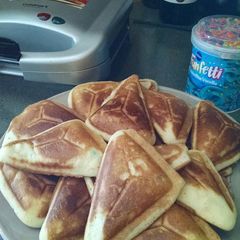 A picture of Sandwich maker mini cakes.