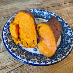 A picture of 🍠 Roasted sweet potato - ‘Yaki-Imo’.