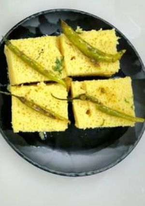खमन ढोकला (Khaman Dhokla recipe in hindi) रेसिपी मुख्य फोटो