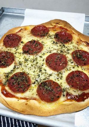 Foto resep THIN CRUST Pepperoni PIZZA 🍕