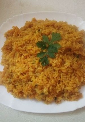 صورة لوصفة أرز بصلصة الطماطم