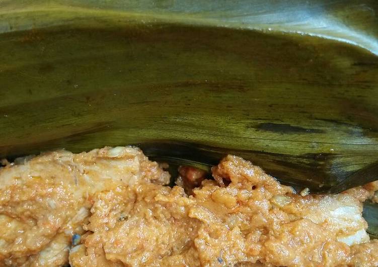 Bagaimana Membuat Pepes tongkol simple Anti Gagal