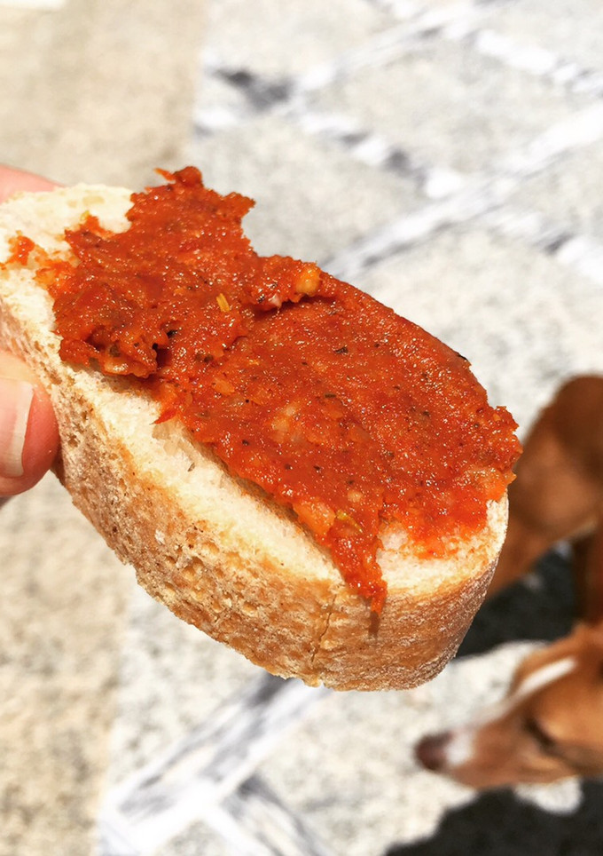 Una foto de “Sobrasada” vegana