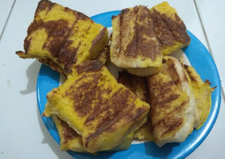 Resep French toast ala hotel bintang 5 bahan ala anak kosan, Menggugah Selera