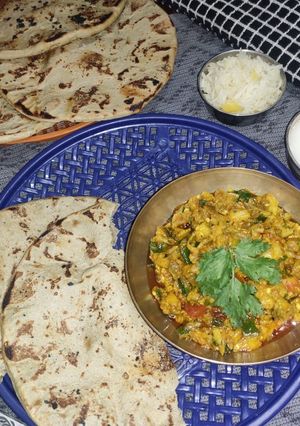 રીંગણનો ઓળો(Ringna Olo Recipe in Gujarati) રેસીપી મુખ્ય ફોટો