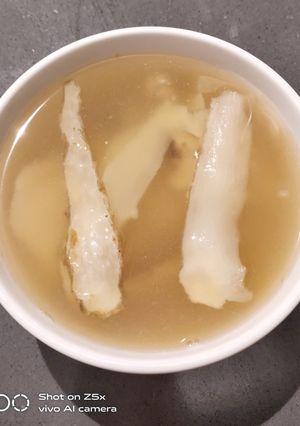 A picture of Herbs Soup with Pork.