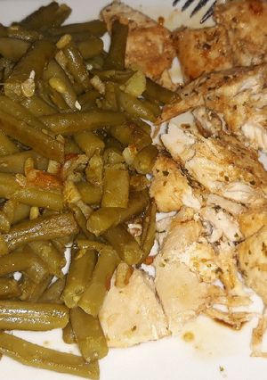 Foto principal de Pollo al vino con judías redondas