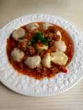 Salsa de tomate natural y carne picada