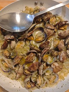 Una foto de Almejas a la marinera