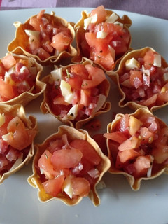 Una foto de Cestitos de hojaldre rellenos
