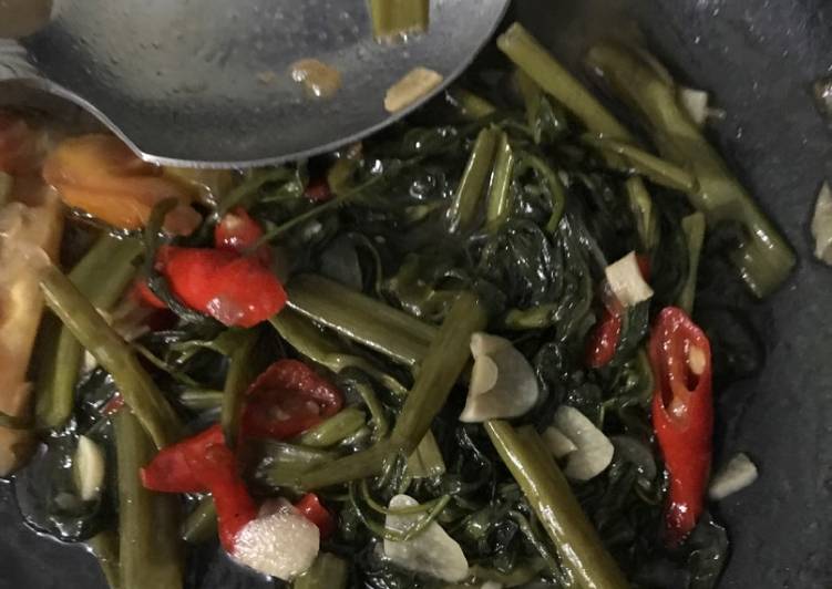 Bumbu Tumis kangkung dan udang | Resep Bumbu Tumis kangkung dan udang Yang Mudah Dan Praktis