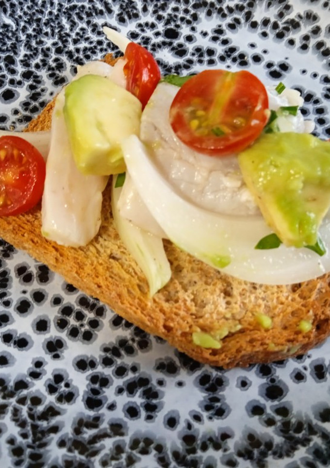Una foto de Ceviche de corvina de ir por casa
