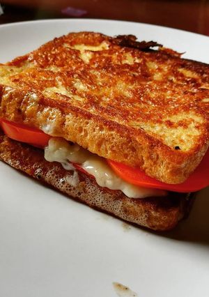 รูปของ อาหารตุรกี Yumurtalı Ekmek sandviç