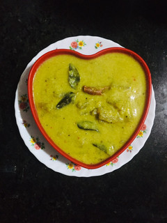 வாழைத்தண்டுதேங்காய்கூட்டு(vaalaithandu koottu recipe in tamil) செய்முறை முக்கிய புகைப்படம்