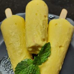 A picture of Mango Kulfi.