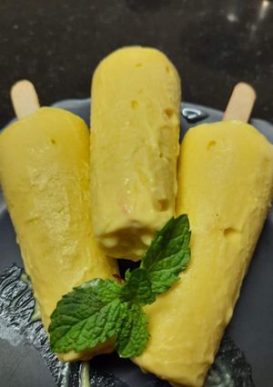 A picture of Mango Kulfi.