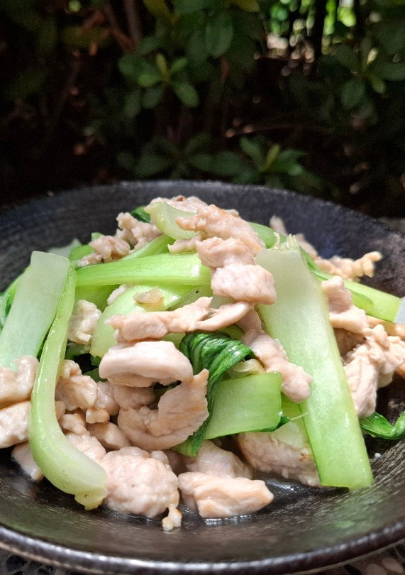 抗癌補骨防憂鬱的-雞茸拌炒青江菜 的食譜成品照片