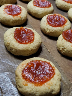Una foto de Pepas - Ojitos sin gluten con azúcar mascabo