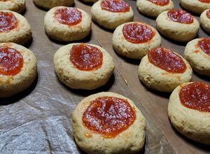 Una foto de Pepas - Ojitos sin gluten con azúcar mascabo