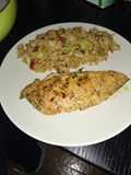 Solomillo de pavo con arroz en salsa de soja negra y verduritas