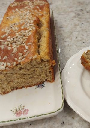 Una foto de Bizcocho de plátano 🍌 con Avena y Pipas (sin azúcar y sin gluten) en Robot Taurus Foodie
