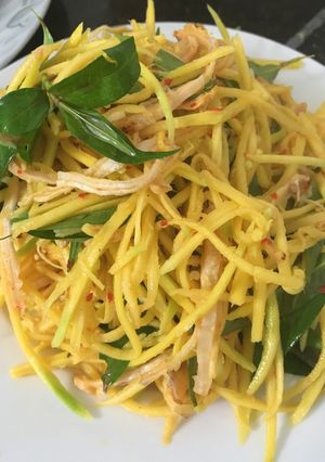 Hình của món Gỏi xoài khô mực.