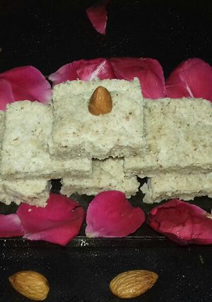 A picture of Peanut burfi.