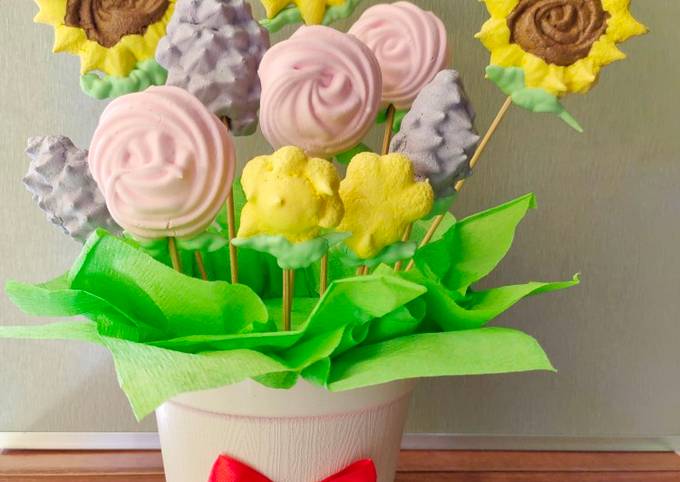 Flower Basket Meringue Cookies