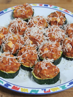 Una foto de Calabacín relleno atún 🐟 huevo🥚pavo 🦃