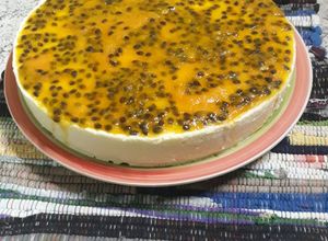 Una foto de Cheesecake de maracuyá