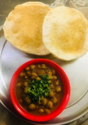 A picture of Chole bhature.