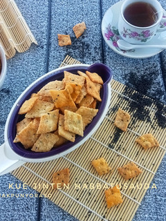 Foto resep Kue Jinten Habbatusauda (renyah,manis,gurih)