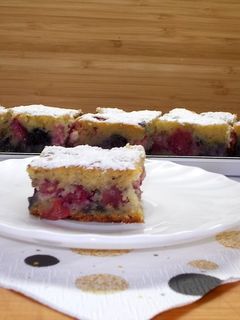 Grízes pite vegyes gyümölccsel recept fotója