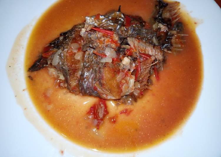 Fried fish with soup