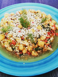 Una foto de Guiso de garbanzos al anís con semillas de cáñamo